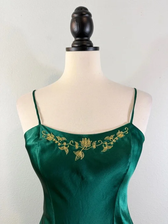 90s Vintage Victoria’s Secret Silk Slip Dress XS Emerald Green Gold Embroidered - Picture 2 of 11